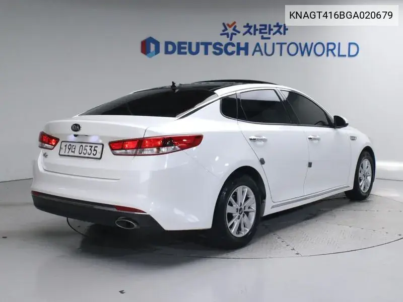 K5 2Nd Generation Lpi Mx Prestige VIN: KNAGT416BGA020679 Lot: 39967793
