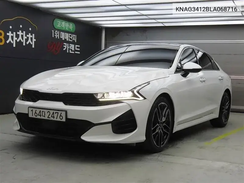 K5 3Rd Generation 1.6 Turbo Signature VIN: KNAG3412BLA068716 Lot: 39942953