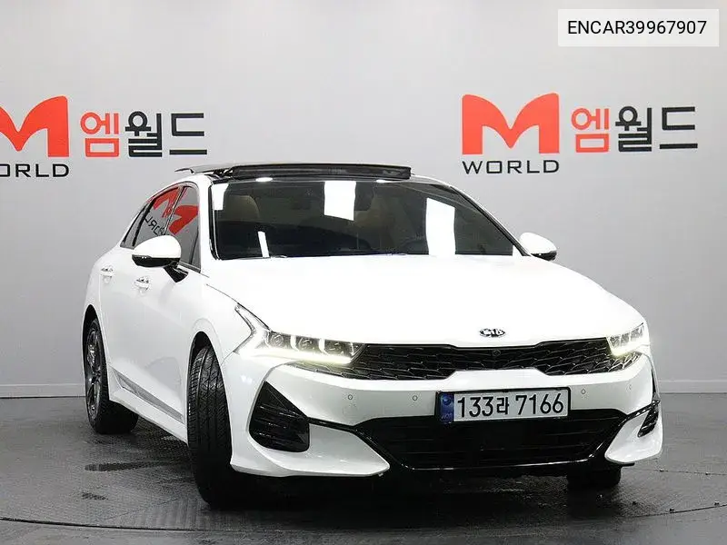 K5 Hybrid 3Rd Generation Noblesse VIN: ENCAR39967907 Lot: 39967907