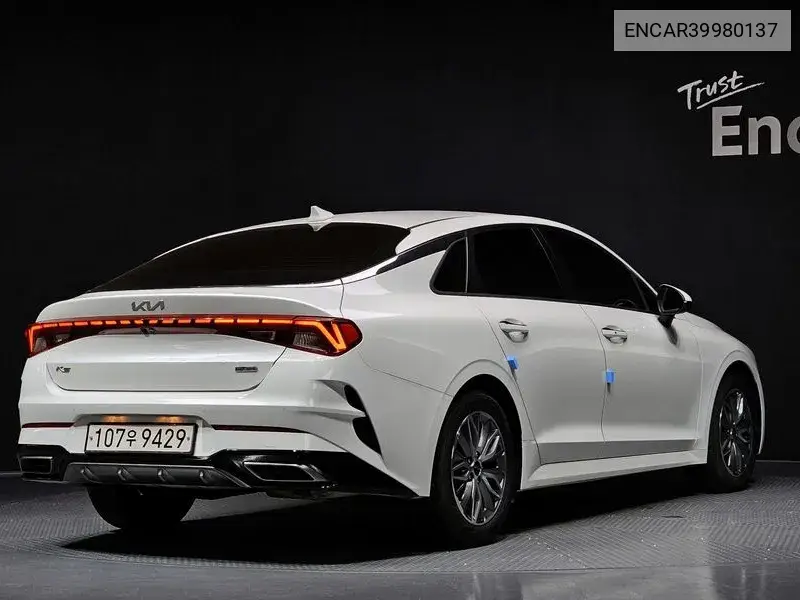 K5 Hybrid 3Rd Generation Noblesse VIN: ENCAR39980137 Lot: 39980137