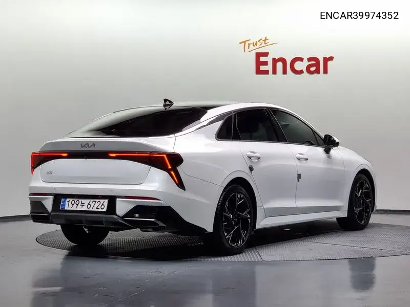 The New K5 3Rd Generation 1.6 Turbo Signature VIN: ENCAR39974352 Lot: 39974352