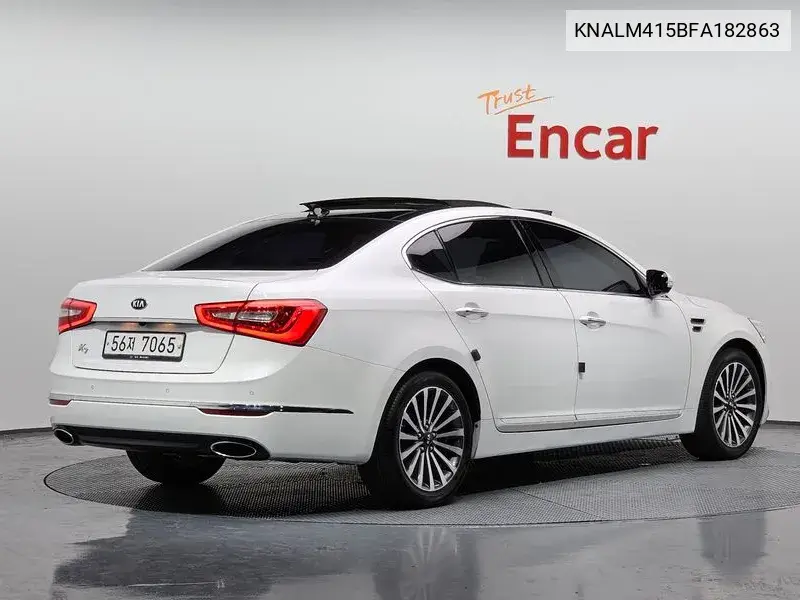 The New K7 2.4 Gdi Prestige VIN: KNALM415BFA182863 Lot: 39614369