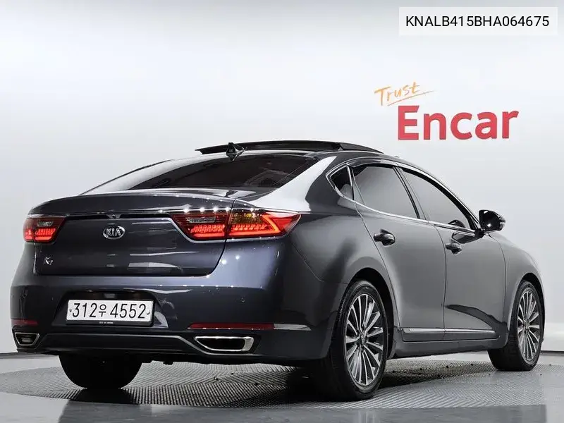 All New K7 2.4 Gdi Limited VIN: KNALB415BHA064675 Lot: 39621130