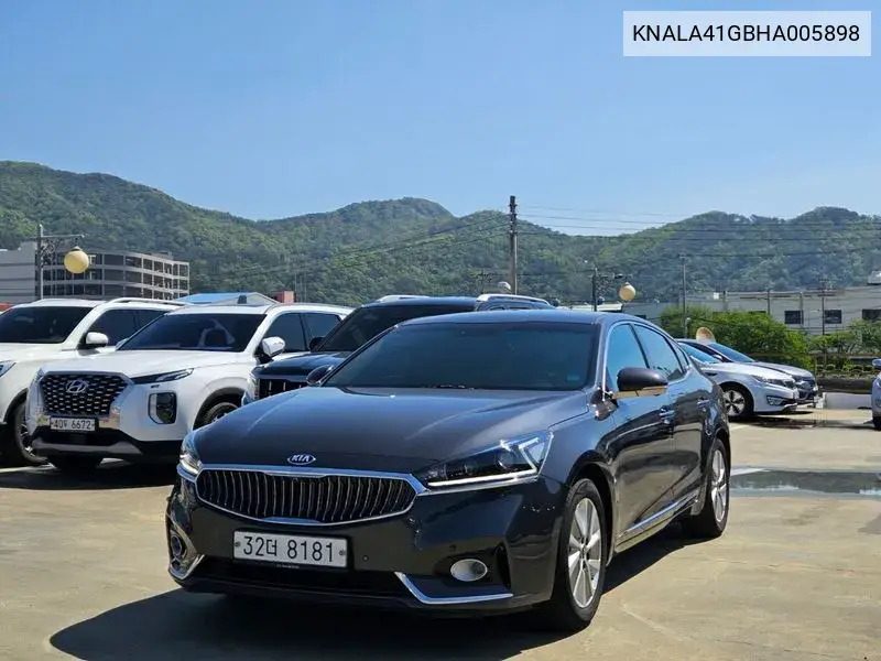 All New K7 Hybrid Prestige VIN: KNALA41GBHA005898 Lot: 39634302