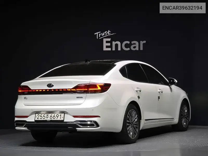 K7 Premier Hybrid Signature VIN: ENCAR39632194 Lot: 39632194