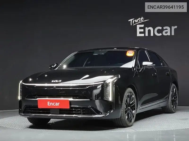 The New K8 Hybrid Signature VIN: ENCAR39641195 Lot: 39641195