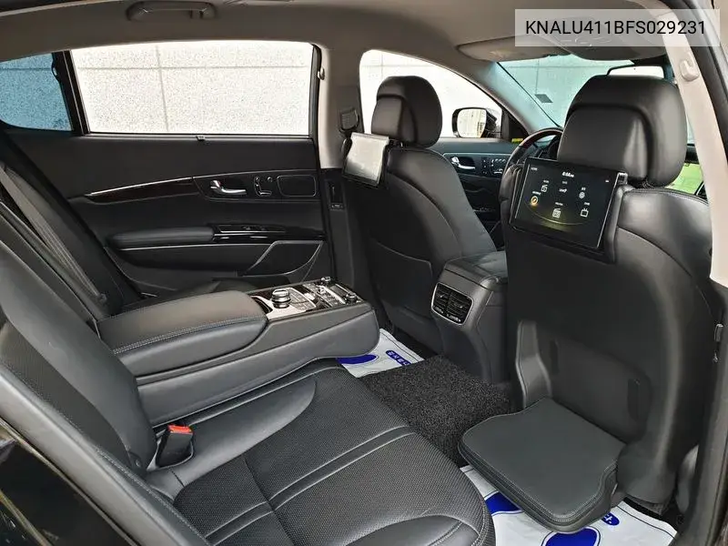 The New K9 3.3 Gdi Executive VIN: KNALU411BFS029231 Lot: 39459672
