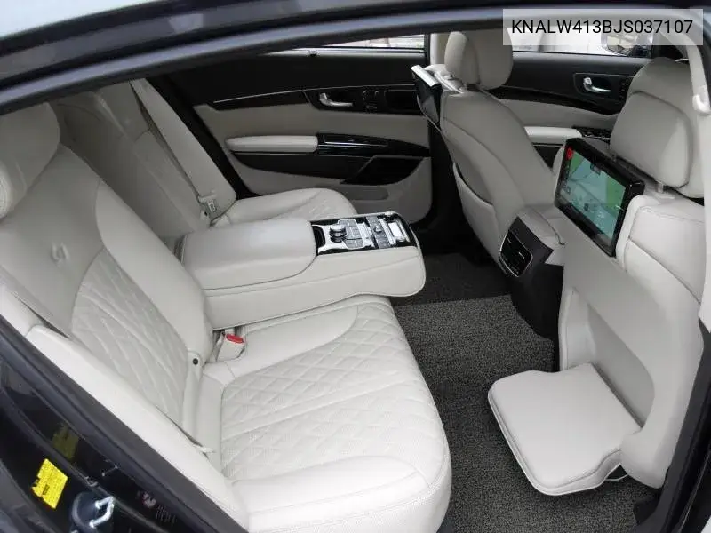 The New K9 3.8 Gdi Vip VIN: KNALW413BJS037107 Lot: 39910423
