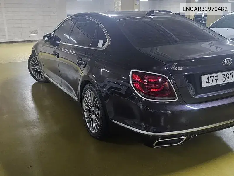 The K9 3.3 T-Gdi Awd Grand Masters VIN: ENCAR39970482 Lot: 39970482
