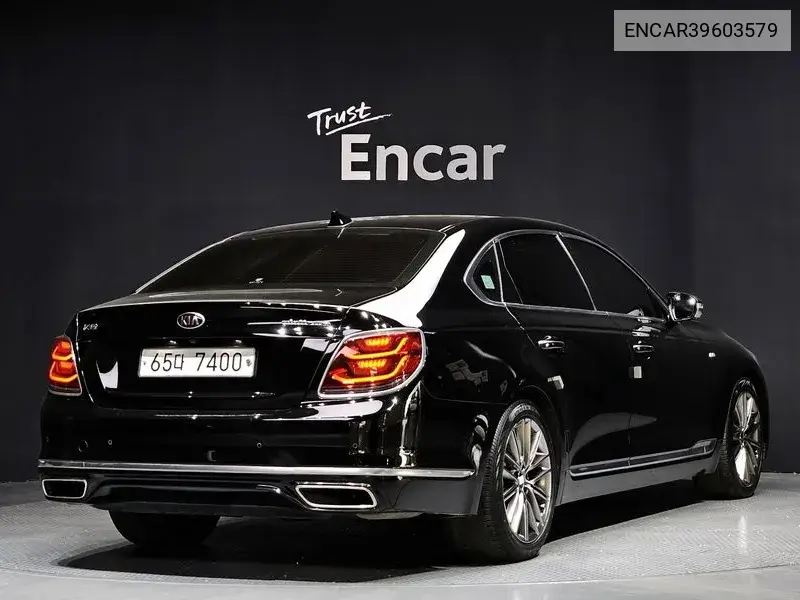 The K9 3.8 Gdi Awd Platinum Iii VIN: ENCAR39603579 Lot: 39603579