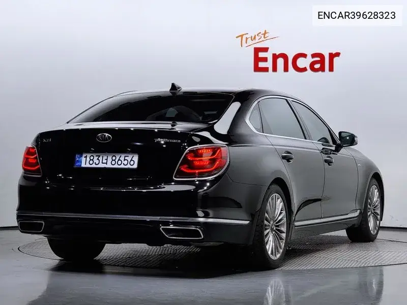 The K9 3.8 Gdi Awd Platinum Iii VIN: ENCAR39628323 Lot: 39628323