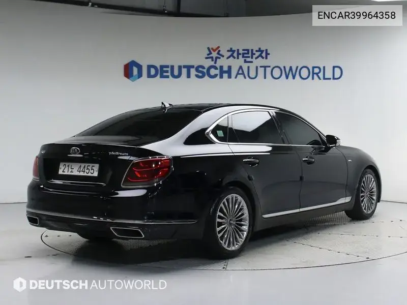 The K9 3.8 Gdi Awd Platinum Iii VIN: ENCAR39964358 Lot: 39964358