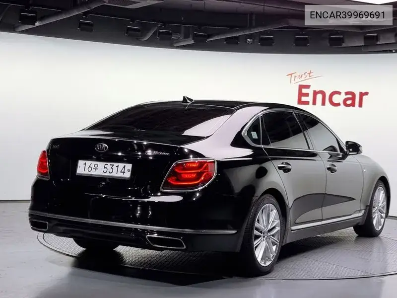 The K9 3.8 Gdi Awd Platinum Ii VIN: ENCAR39969691 Lot: 39969691