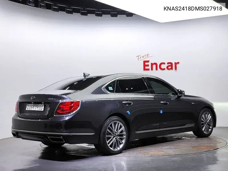 The K9 3.8 Gdi Awd Best Selection I VIN: KNAS2418DMS027918 Lot: 39963298