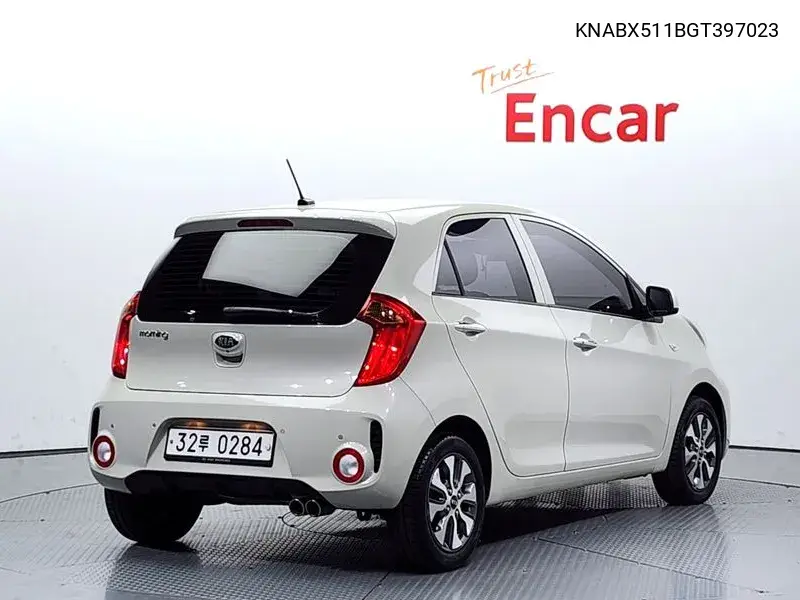 The New Morning Luxury VIN: KNABX511BGT397023 Lot: 39617582