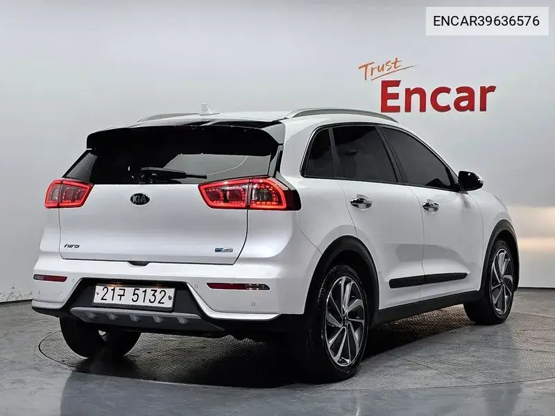 Niro Prestige VIN: ENCAR39636576 Lot: 39636576