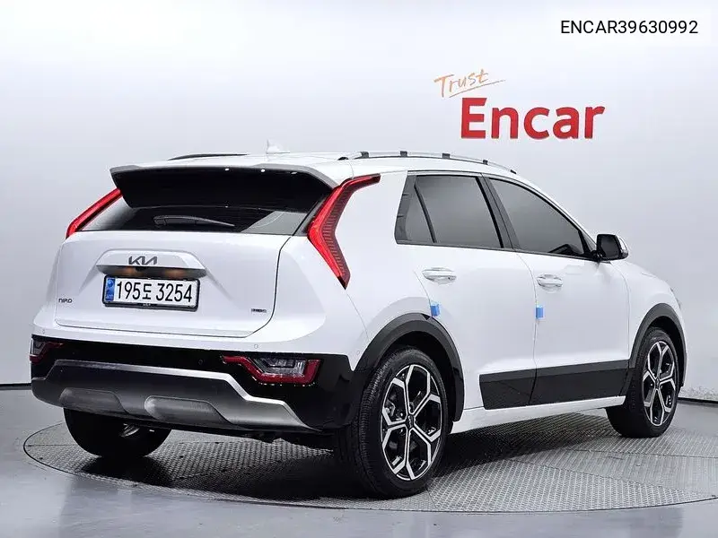 Dail New Niro Signature VIN: ENCAR39630992 Lot: 39630992