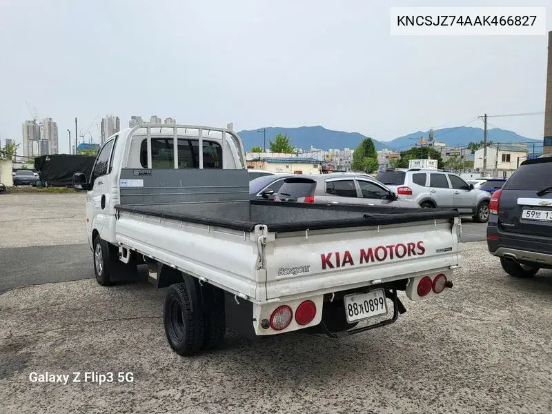 Bongo Iii Cargo (Cargo) Truck 1 Ton King Cap Crdi VIN: KNCSJZ74AAK466827 Lot: 39636398
