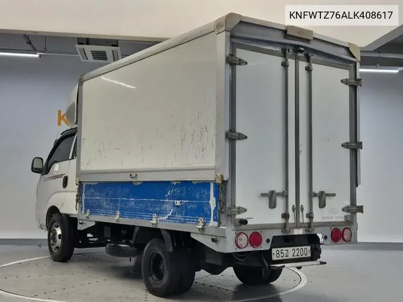 The New Bongo Iii Wing Body 1.2 Ton King Cap VIN: KNFWTZ76ALK408617 Lot: 39629472