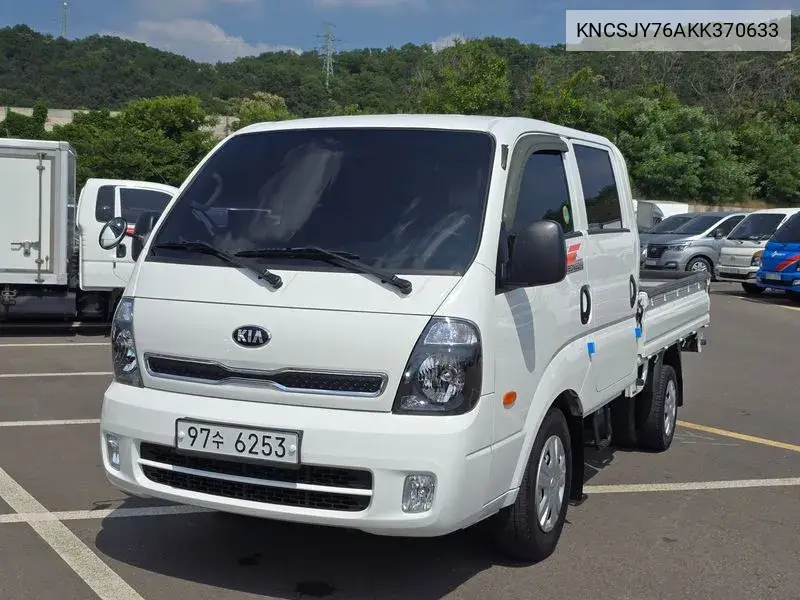 Bongo Iii Cargo (Cargo) Truck 1 Ton Double Cap Crdi VIN: KNCSJY76AKK370633 Lot: 39821675