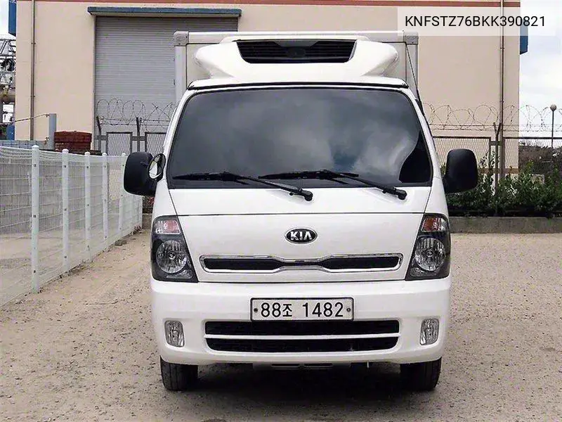 Bongo Iii Frozen Tower 1 Ton King Cap Crdi VIN: KNFSTZ76BKK390821 Lot: 39974464