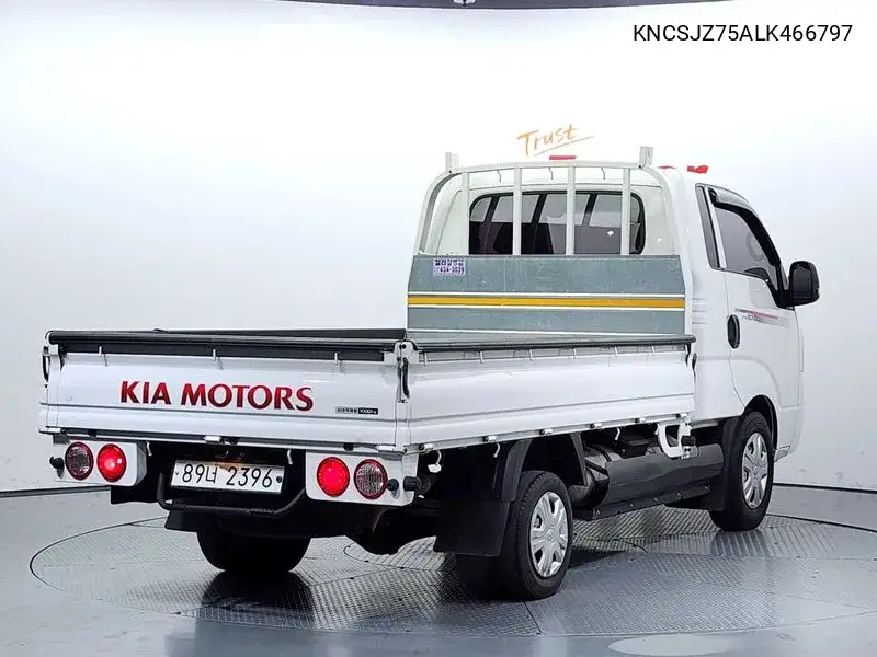 The New Bongo Iii Cargo (Cargo) Truck 1 Ton King Cap Lpg VIN: KNCSJZ75ALK466797 Lot: 39626652
