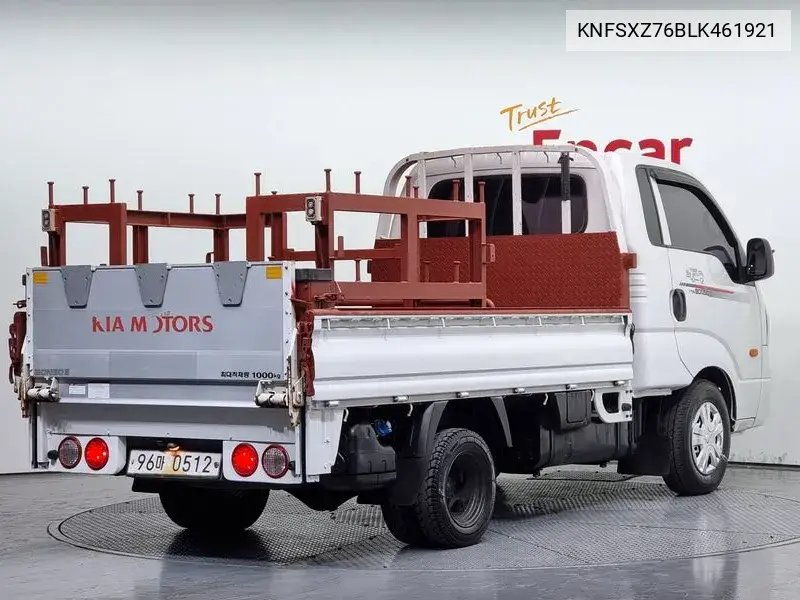 The New Bongo Iii Power Gate 1 Ton King Cap VIN: KNFSXZ76BLK461921 Lot: 39631223