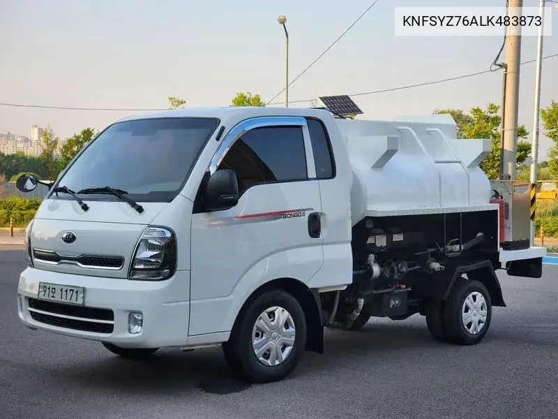 The New Bongo Iii Oil/Liquid Tang Chrori 1 Ton King Cap VIN: KNFSYZ76ALK483873 Lot: 39631448