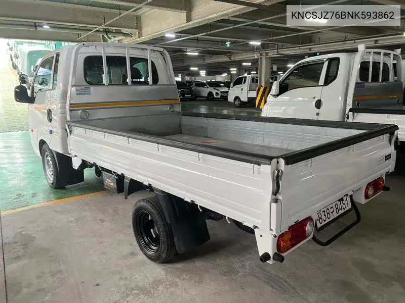 The New Bongo Iii Cargo (Cargo) Truck 1 Ton King Cap VIN: KNCSJZ76BNK593862 Lot: 39632315