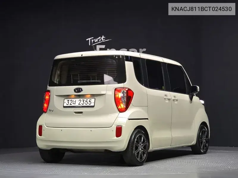 Ray Luxury VIN: KNACJ811BCT024530 Lot: 40036103