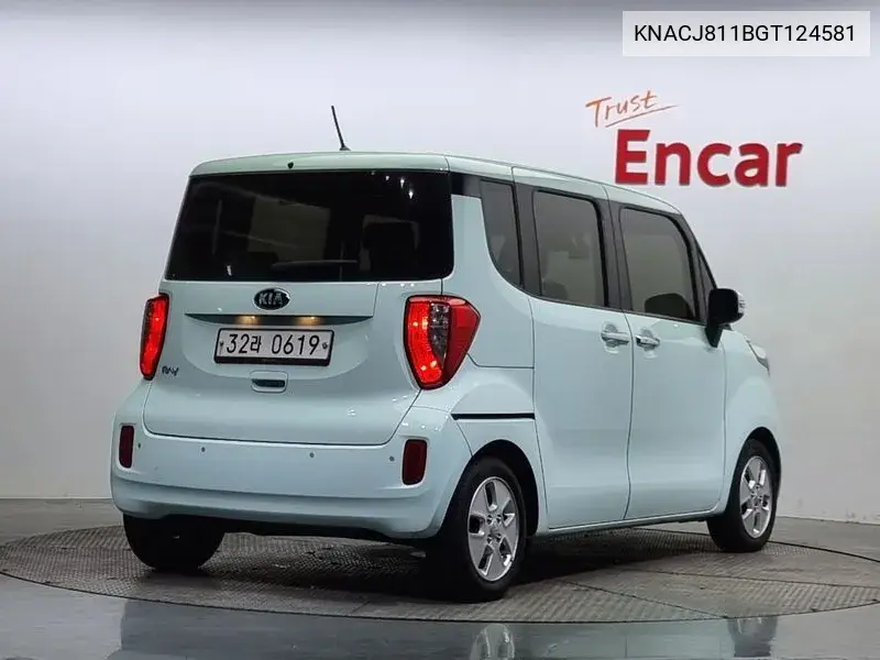 Ray Luxury VIN: KNACJ811BGT124581 Lot: 39616264