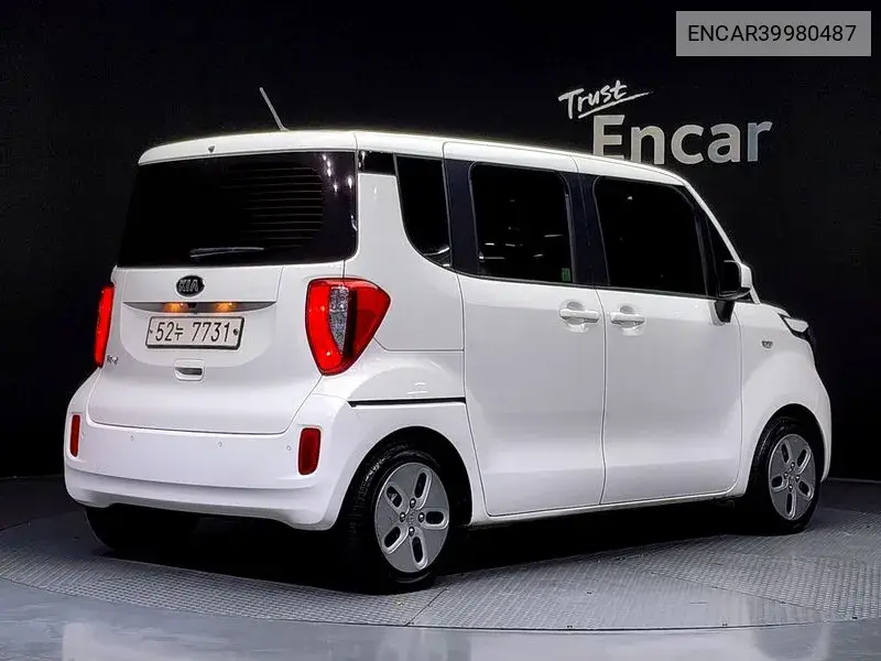 Ray Deluxe VIN: ENCAR39980487 Lot: 39980487