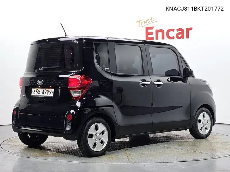 The New Ray Luxury VIN: KNACJ811BKT201772 Lot: 39628887