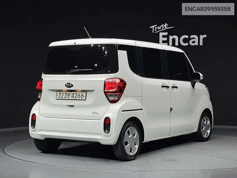 The New Ray Luxury VIN: ENCAR39959358 Lot: 39959358