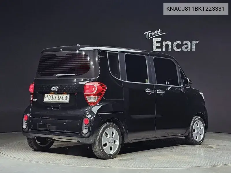 The New Ray Luxury VIN: KNACJ811BKT223331 Lot: 40035750