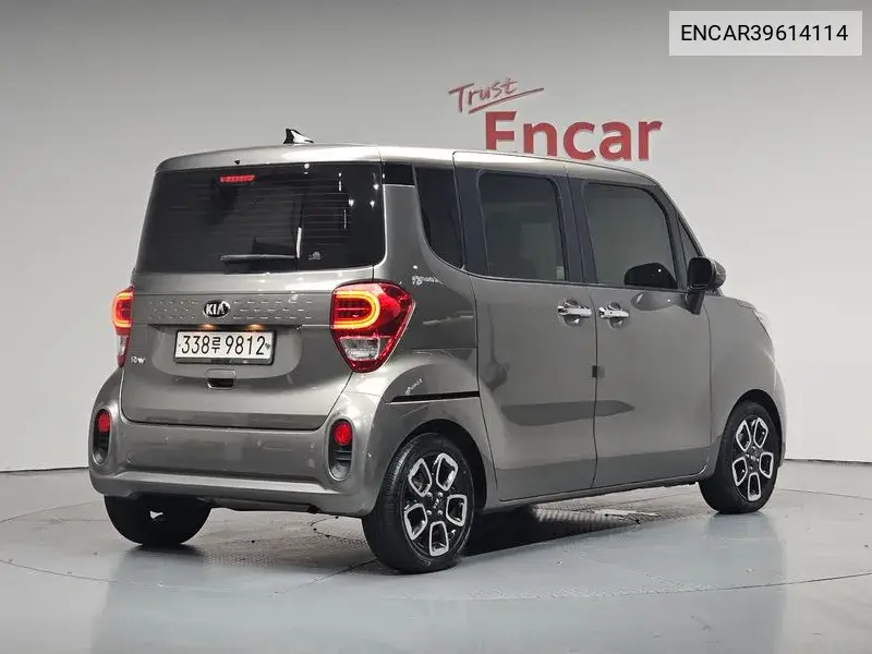 The New Ray Signature VIN: ENCAR39614114 Lot: 39614114
