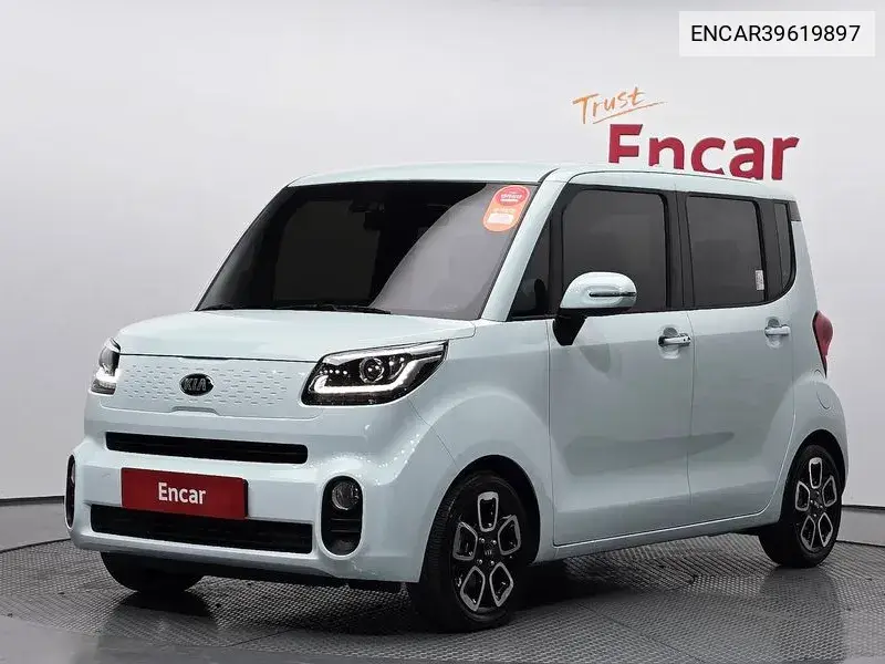 The New Ray Signature VIN: ENCAR39619897 Lot: 39619897