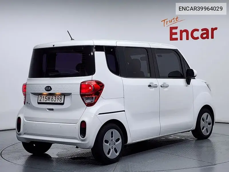 The New Ray Standard VIN: ENCAR39964029 Lot: 39964029