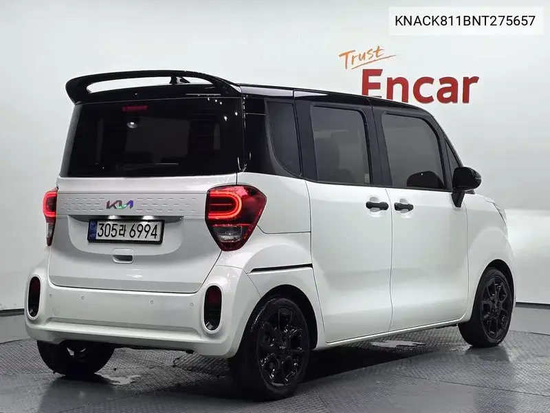 The New Ray Signature VIN: KNACK811BNT275657 Lot: 40029150