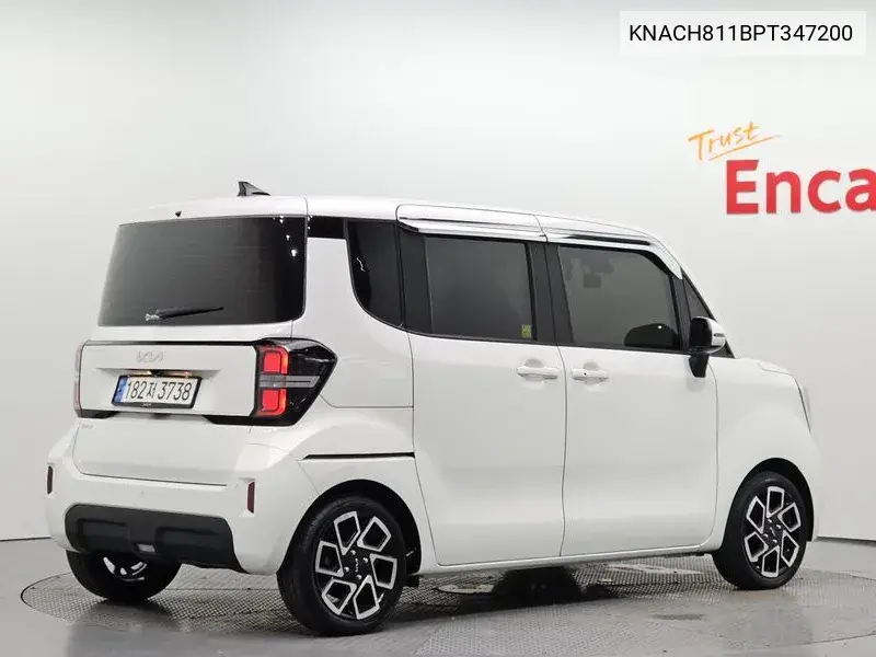 The New Kia Ray Signature VIN: KNACH811BPT347200 Lot: 39964150