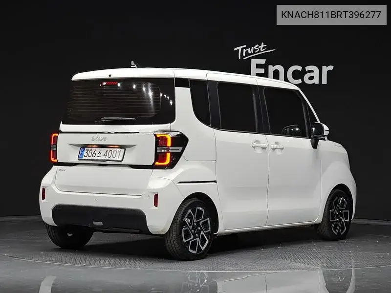The New Kia Ray Signature VIN: KNACH811BRT396277 Lot: 39622340