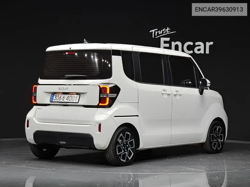 The New Kia Ray Signature VIN: ENCAR39630913 Lot: 39630913
