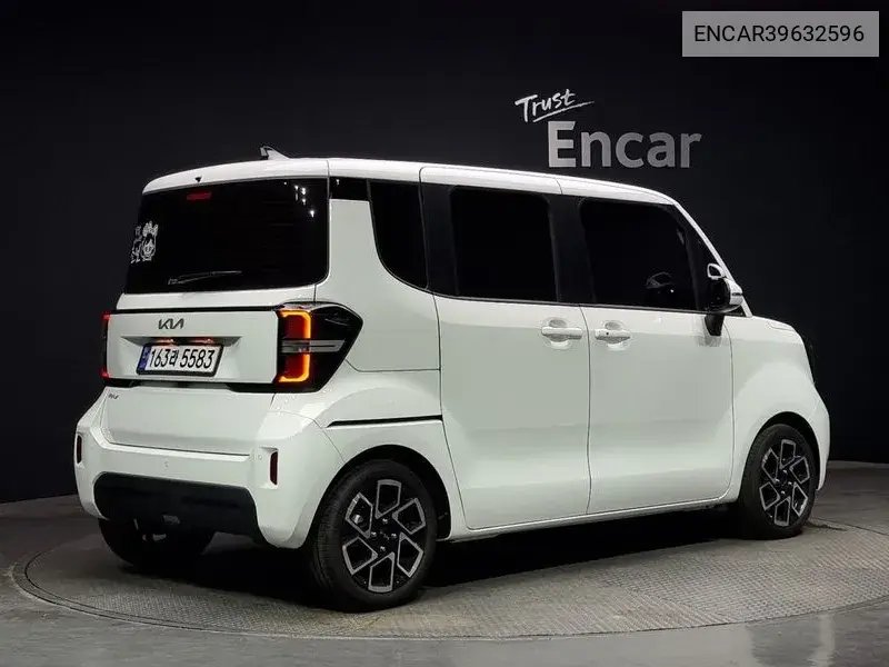 The New Kia Ray Signature VIN: ENCAR39632596 Lot: 39632596