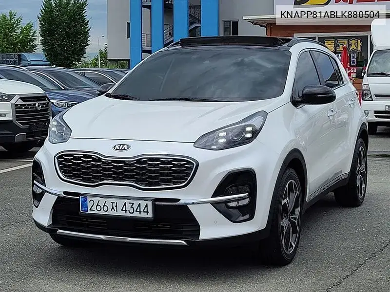 Sportage The Bold Gasoline 2.0 2Wd Signature VIN: KNAPP81ABLK880504 Lot: 40126315