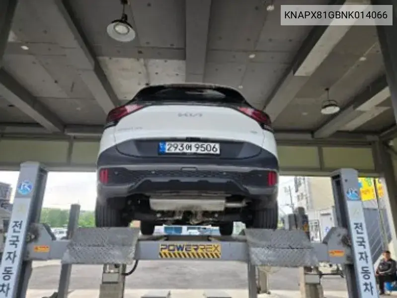 Sportage 5Th Generation Hybrid Signature Gravity 2Wd VIN: KNAPX81GBNK014066 Lot: 39651659