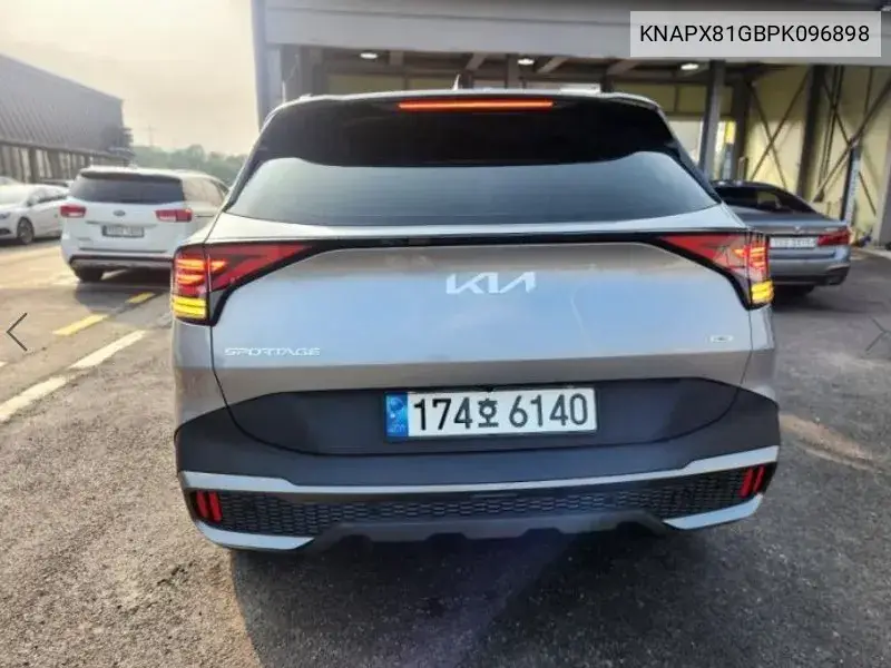 Sportage 5Th Generation Hybrid Signature Gravity 2Wd VIN: KNAPX81GBPK096898 Lot: 39971854