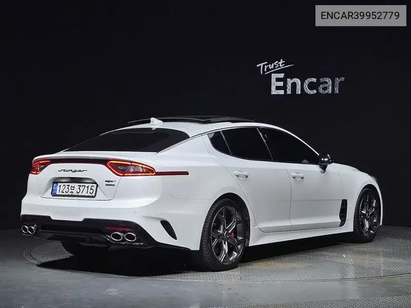 Stinger 3.3 Turbo 2Wd Gt VIN: ENCAR39952779 Lot: 39952779