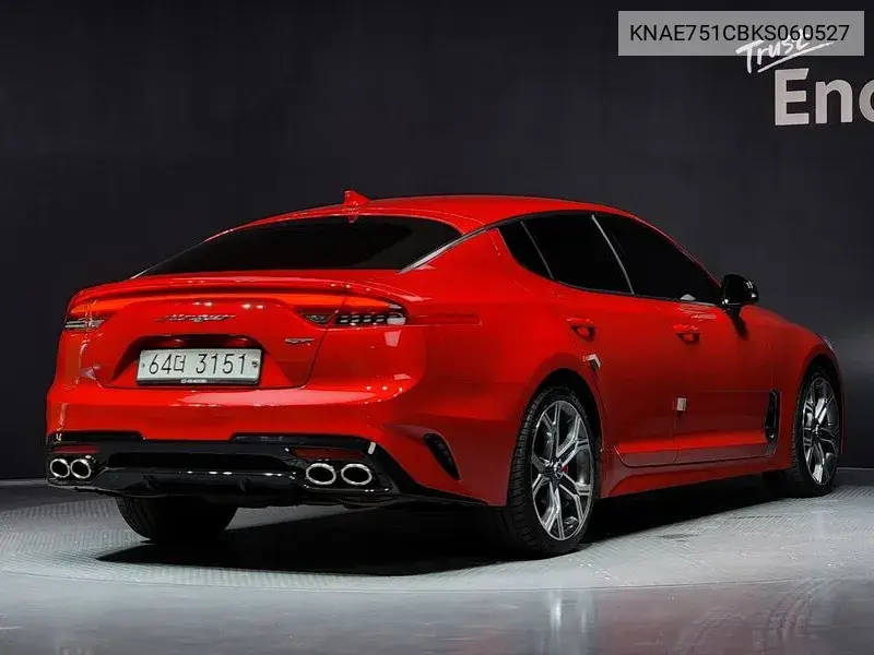 Stinger 3.3 Turbo 2Wd Gt VIN: KNAE751CBKS060527 Lot: 39957526