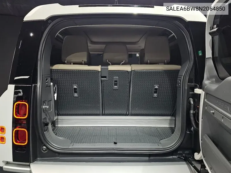 Defender (L663) 90 D250 S VIN: SALEA6BW8N2064850 Lot: 38676092