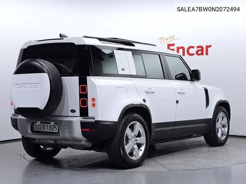 Defender (L663) 110 D300 Hse VIN: SALEA7BW0N2072494 Lot: 39624390